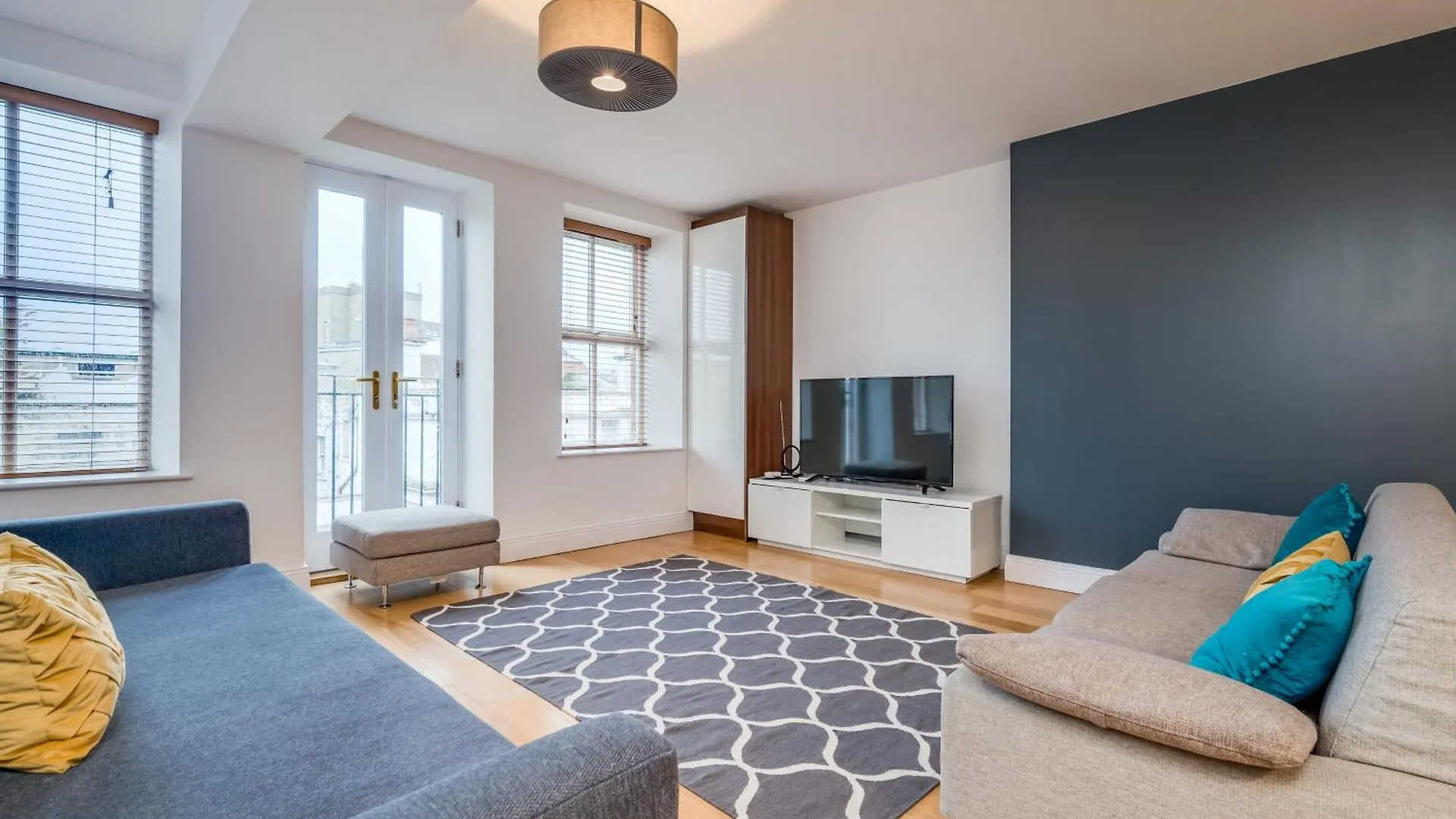 Fitzrovia Mansion Apartments In Belfast'S Cathedral Quarter United Kingdom